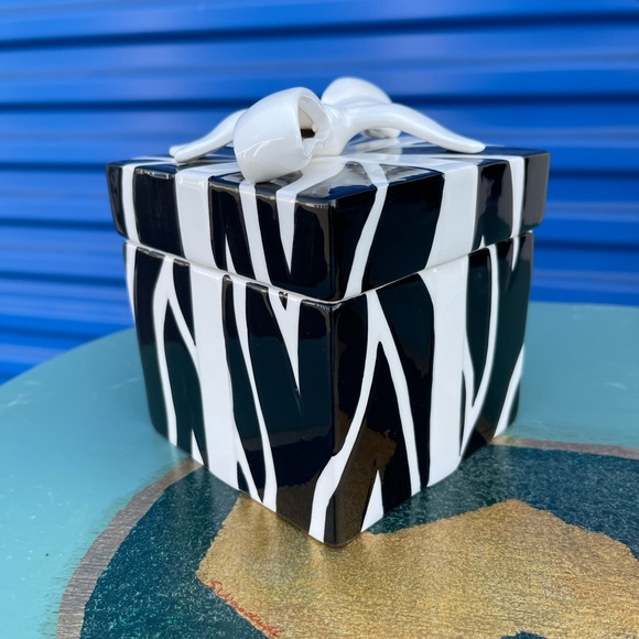 Dana Buchman Ceramic Zebra Print Gift Box Candy Jar - Picture 4 of 6